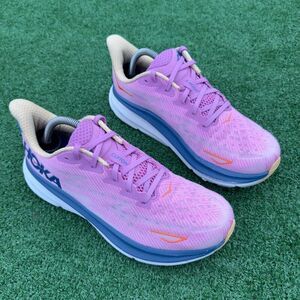 HOKA ONE ONE CLIFTON 9 - Women’s Running Shoes - SIZE 10.5B